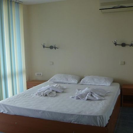 Apartments Lucky Complex 拉夫达 外观 照片