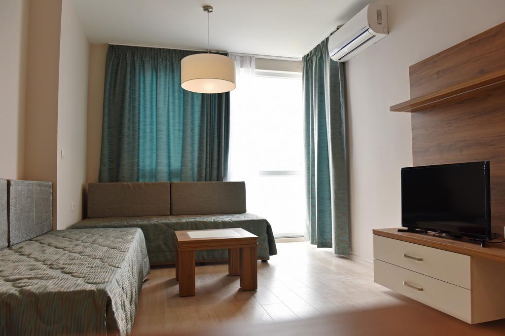 Apartments Lucky Complex 拉夫达 外观 照片