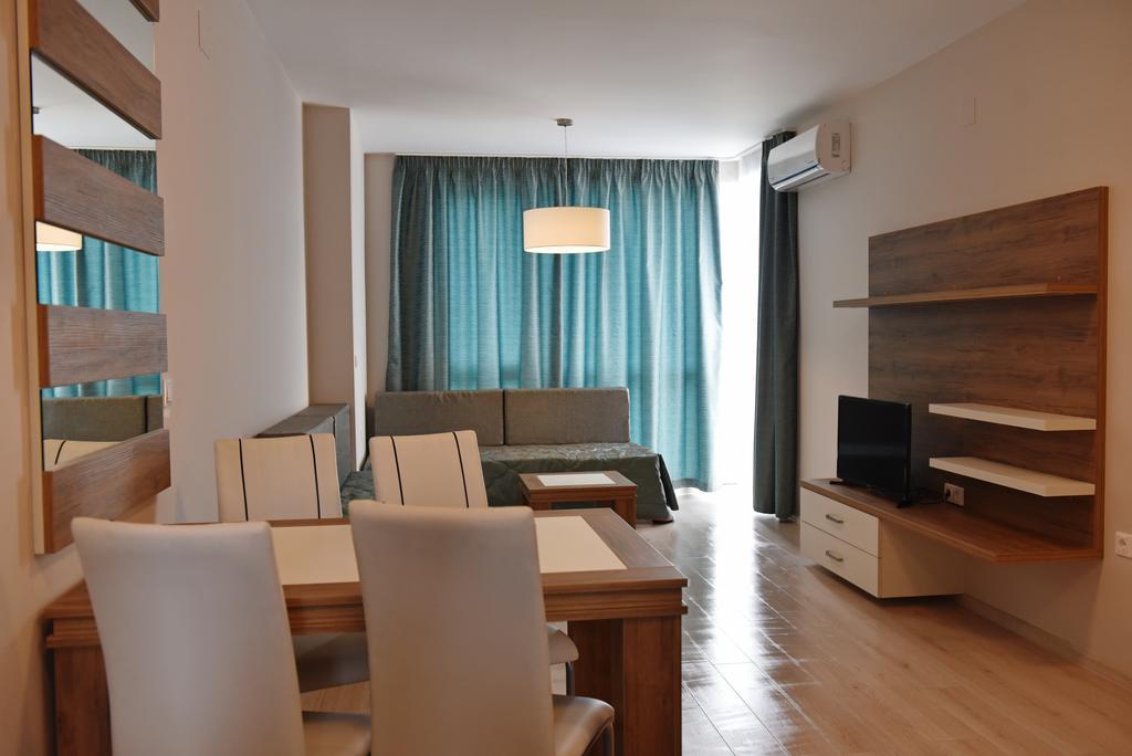Apartments Lucky Complex 拉夫达 外观 照片