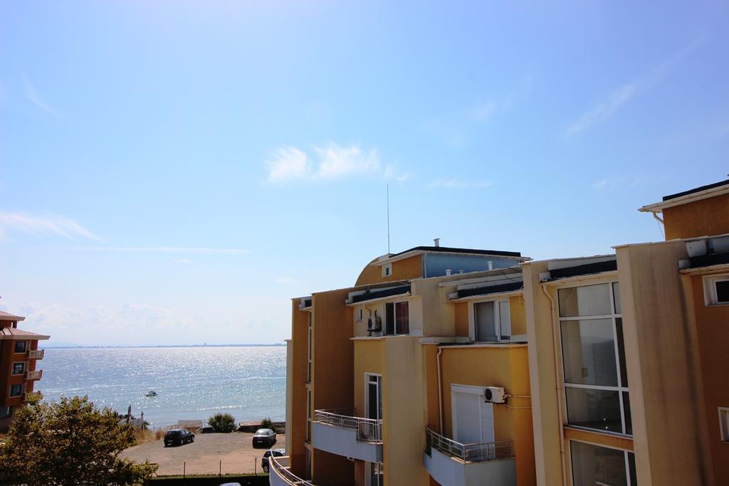 Apartments Lucky Complex 拉夫达 外观 照片