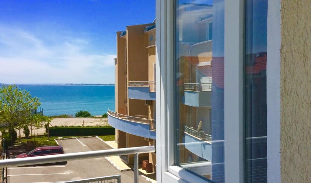 Apartments Lucky Complex 拉夫达 外观 照片
