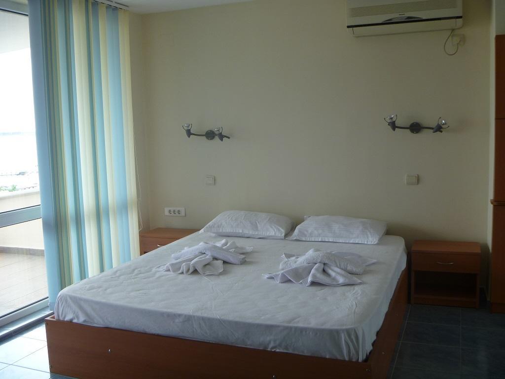 Apartments Lucky Complex 拉夫达 外观 照片